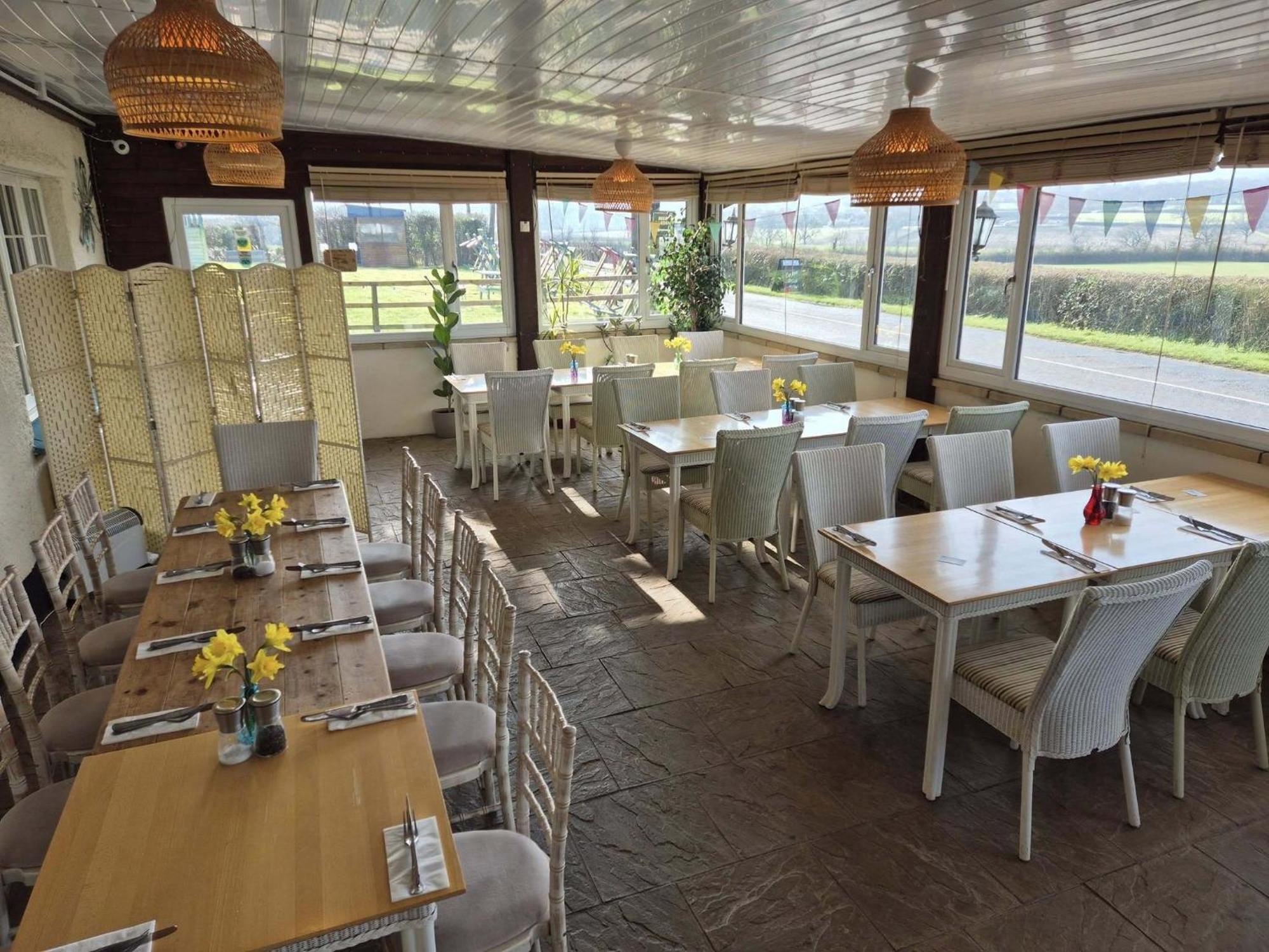 ホテル The Flying Fish Stables イルミンスター エクステリア 写真